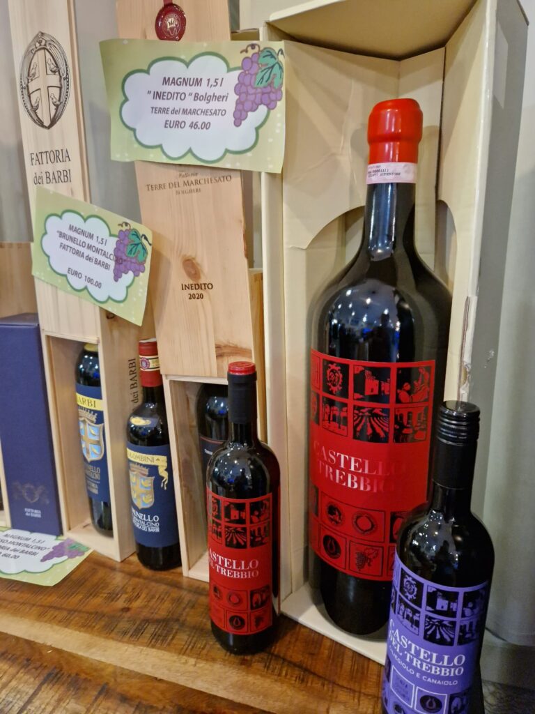 Bottiglie di vino di diverse dimensioni